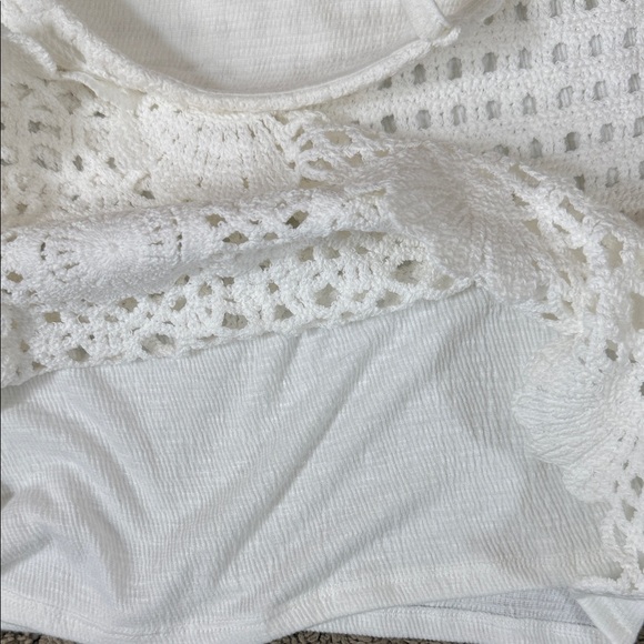 Maurices White Lace Crochet Camisole SKU1479 - Picture 4 of 10